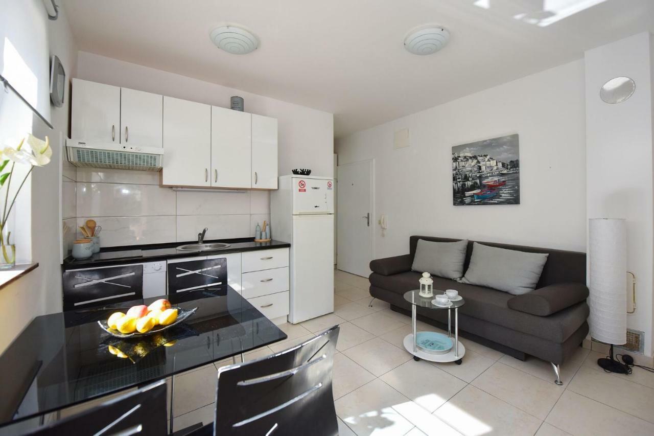 Vicy Apartment Novalja Exterior photo