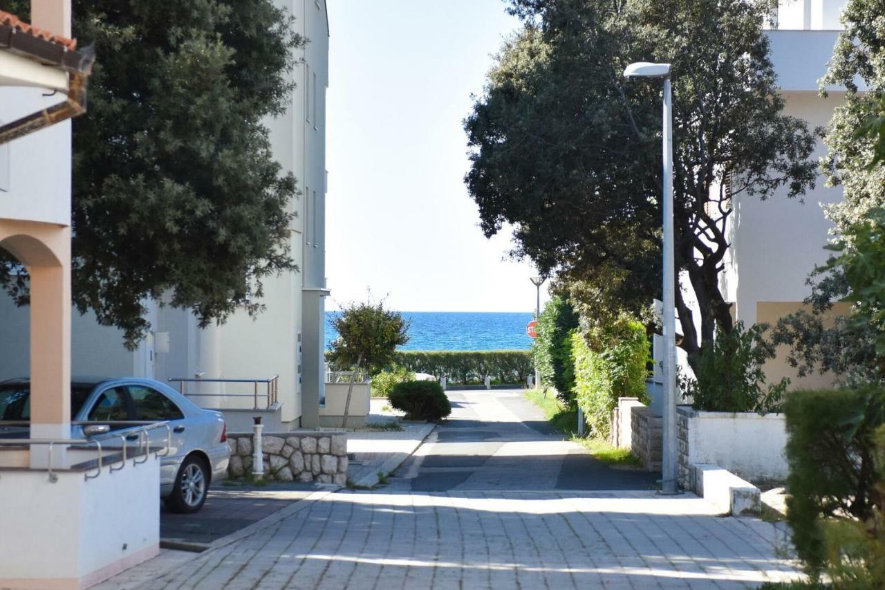 Vicy Apartment Novalja Exterior photo